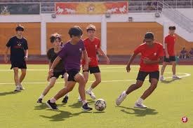 胡利安的抽射越过横梁飞出底线。 来源：马竞官方推特