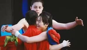 大胜25分抡圆了，湖人做对4件事，一人适合打替补，一人是风向标